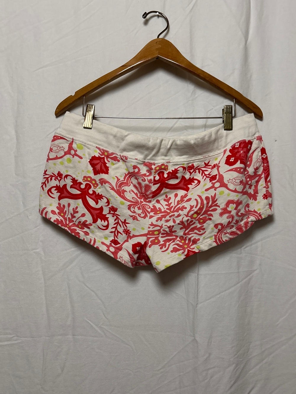 Y2K 725 Originals mini/micro shorts in pink/white paisley pattern - Picture 3 of 5